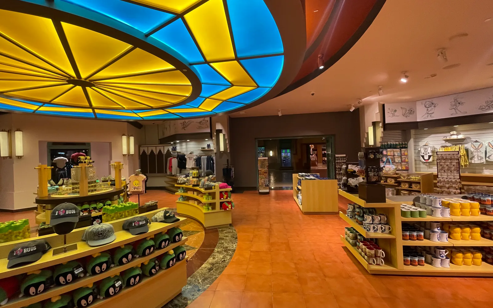 Тематический интерьер Warner Bros World Abu Dhabi